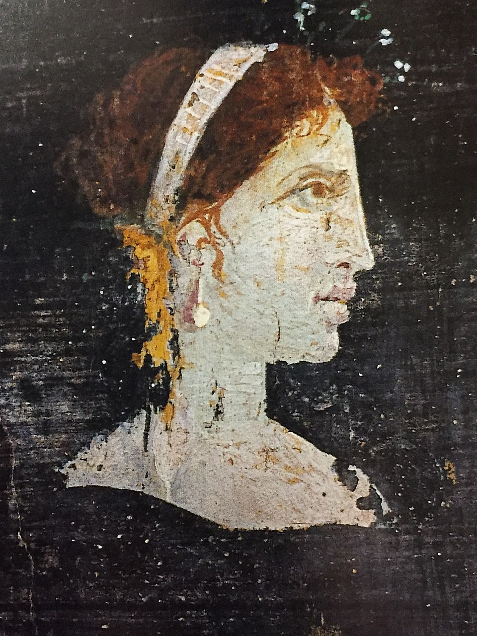 Cleopatra Lived Closer in Time to the Moon Landing Than to the Pyramids