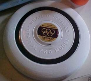 The frisbee was invented by students using pie tins