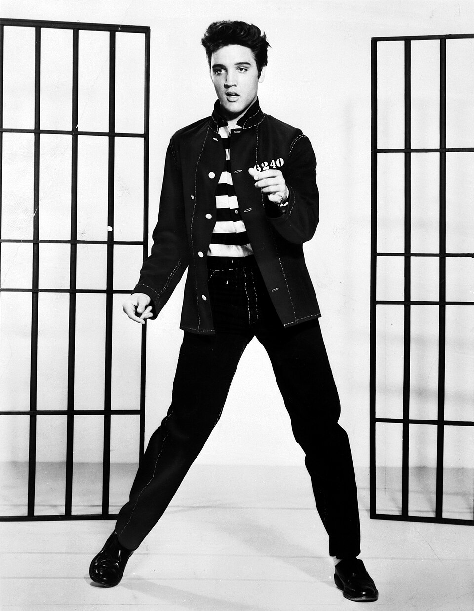 Elvis Presley was a natural blonde with dyed black hair