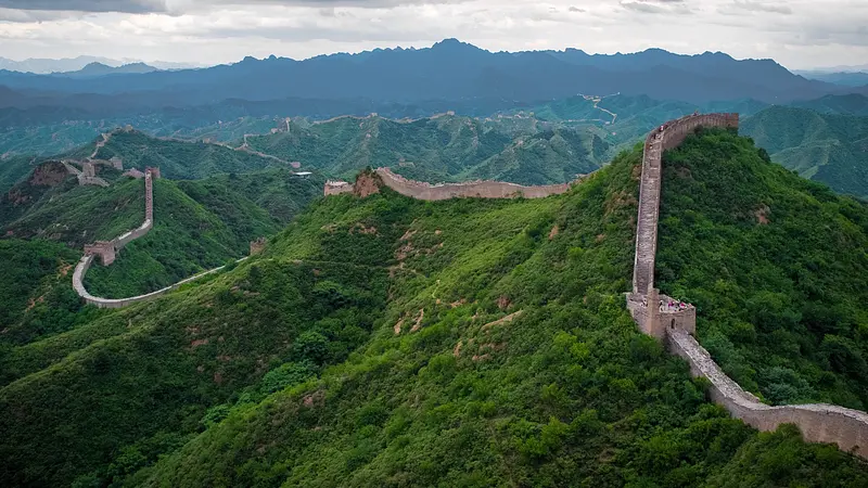 The Great Wall Is Not a Continuous Line