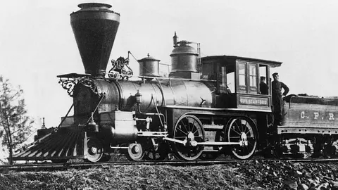 The First Steam Locomotive Pulled 450 Passengers at 15 Miles Per Hour