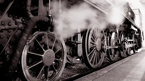 Steam Locomotives Required Up to 14 Coupled Driving Wheels