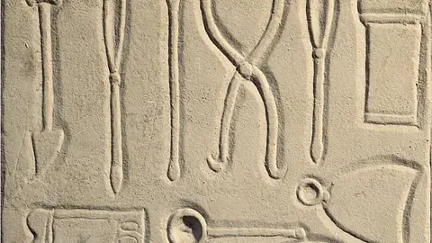 The Romans Invented Pliers Thousands of Years Ago